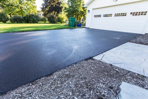 A-fresh-blacktop-resealing-job-just-finished-on-this-asphalt-driveway-600×400 A-fresh-blacktop-resealing-job-just-finished-on-this-asphalt-driveway-600x400